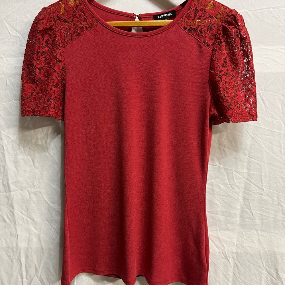 Express shirt size M